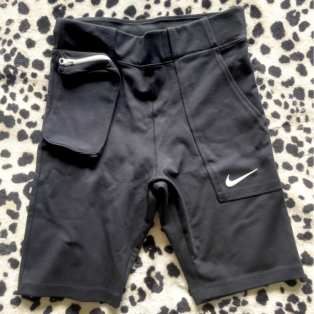 Nike bikers short with zipper pocket